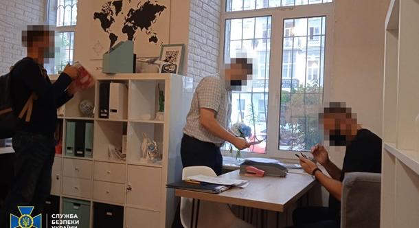 Hamis PCR-tesztekkel kereskedett két utazási iroda Kijevben
