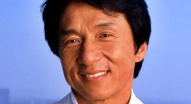 Meg sem ismernénk az utcán, ha szembejönne: így néz ki Jackie Chan 2021-ben, 67 évesen
