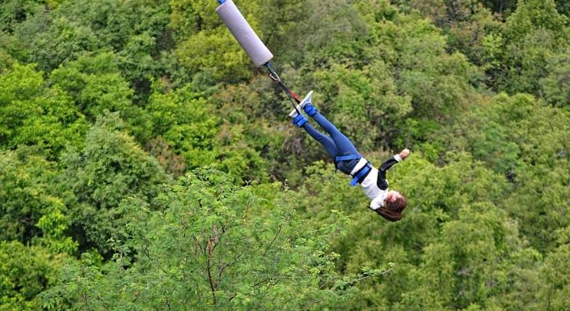 Életébe került, hogy nem figyelt eléggé a bungee jumpingnál