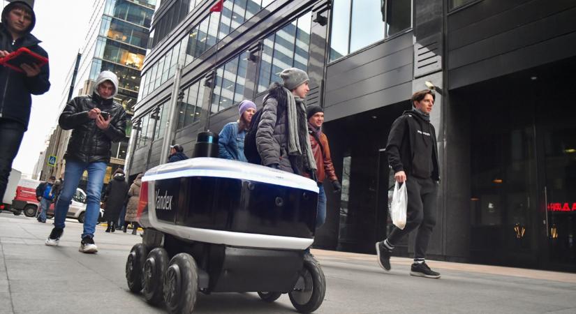 Orosz szállító robotok az amerikai kampuszokon