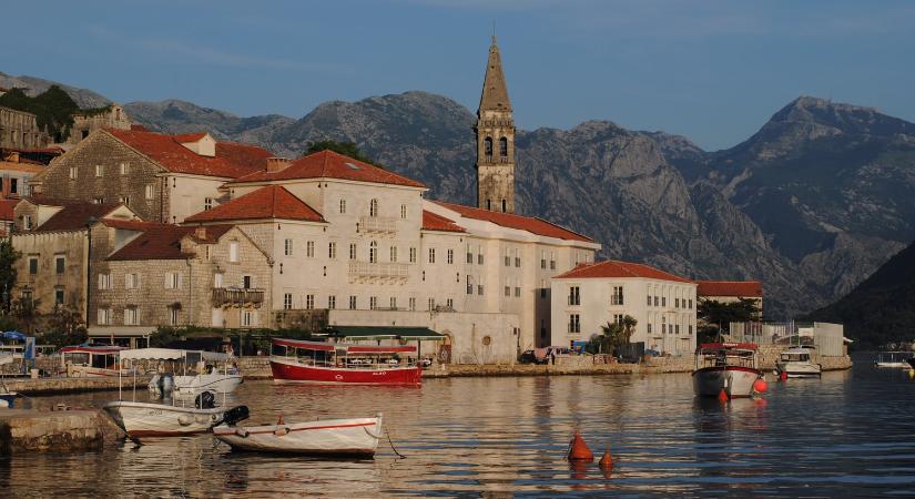 Montenegró ismét korlátozásokat vezet be