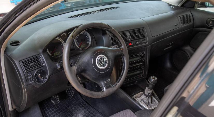 Golf IV, 1.6 benzin, olcsóért kéne? - Fotelnepper: Volkswagen Golf IV. Variant 1.6 – 2003.