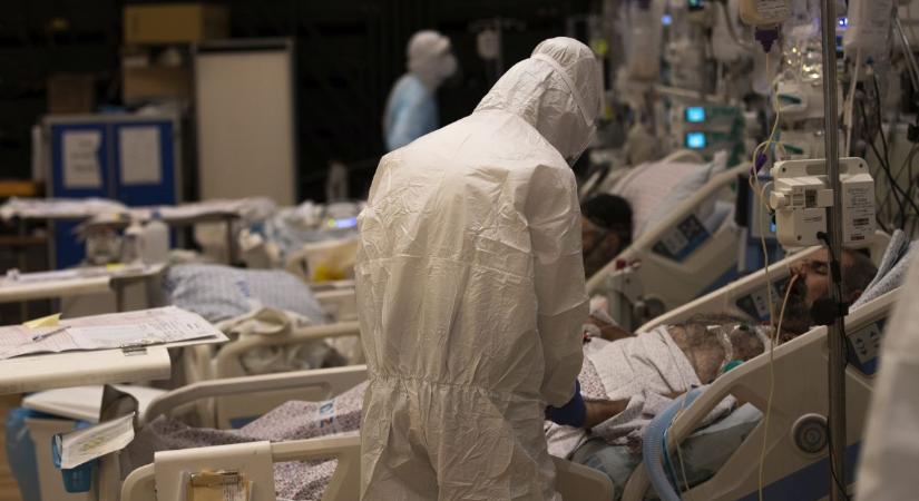 Izraeli vírushelyzet: a súlyos betegeknek enyhébbek a tünetei, mint a korábbi hullámokban