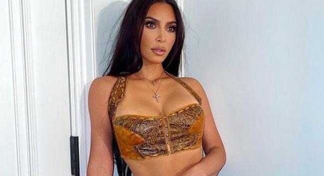 Felforrt az internet! Alig takarja valami Kim Kardashiant – fotó
