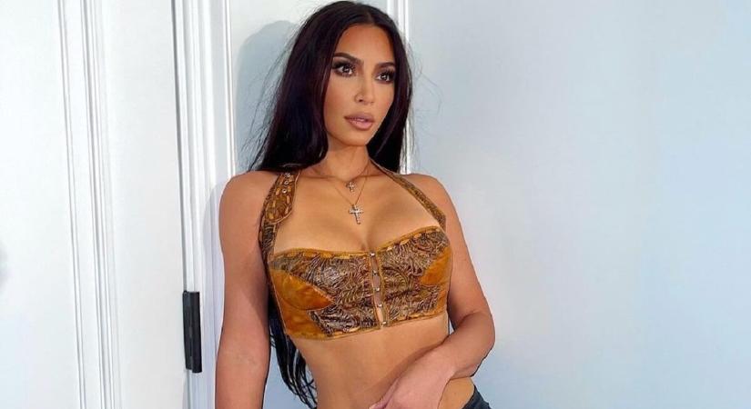Kim Kardashian bikinis képei miatt még az idő is megállt