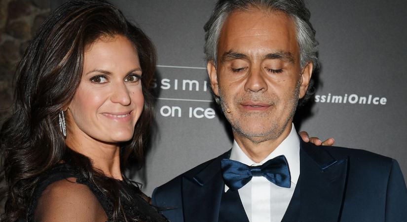 Andrea Bocelli felesége dögös estélyibe bújt: a 37 éves Veronica az énekes szép menedzsere