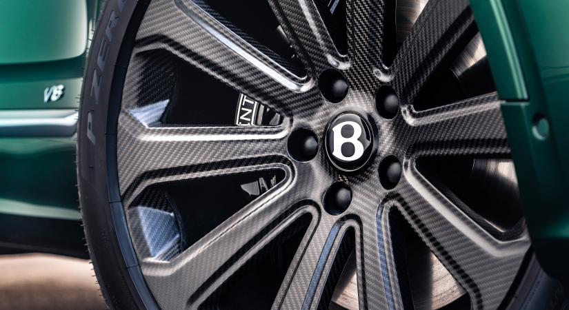 Így lesz 24 kilóval könnyebb a Bentley Bentayga