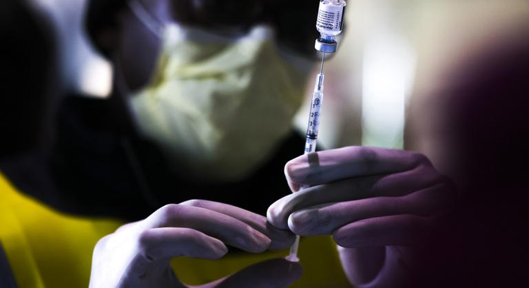 Európában csökken az oltási kedv, sokfelé jöhet a kötelező vakcinázás
