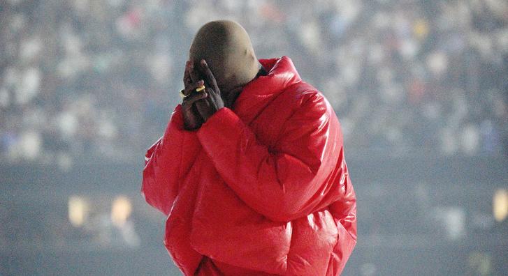 Egymillió forintért kelt el a zacskó levegő, mely Kanye West koncertjéről származott
