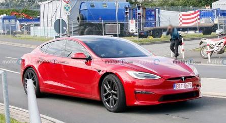 Visszatért a Tesla Model S Plaid a Nürburgringre, ismét rekordot döntenének?