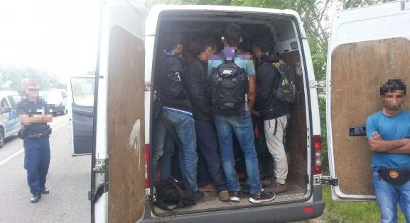 "Ez jelzés az illegális bevándorlóknak arra, hogy ne is próbáljanak idejönni" - fokozott határellenőrzés Burgenlandban