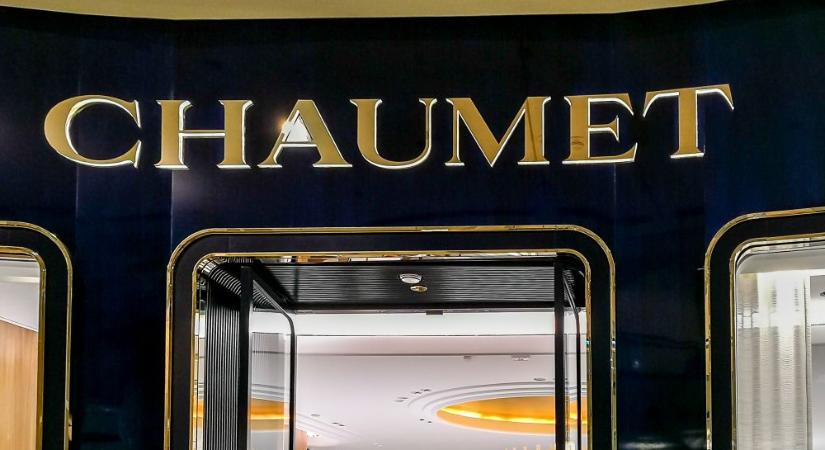 Kiraboltak egy luxusékszereket árusító üzletet Párizs belvárosában