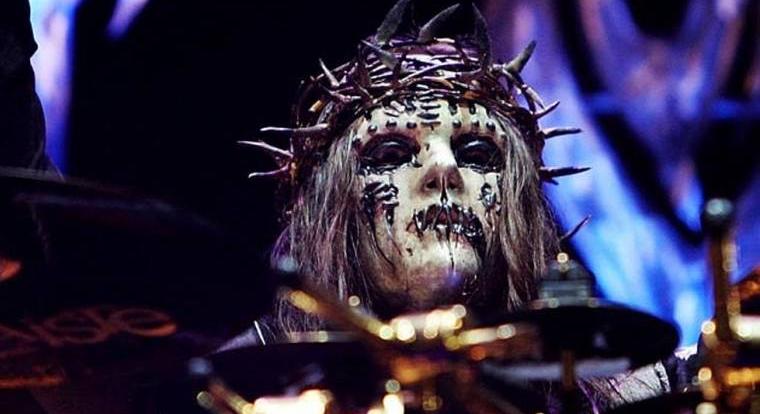 Elhunyt a Slipknot alapító dobosa, Joey Jordison álmában halt meg