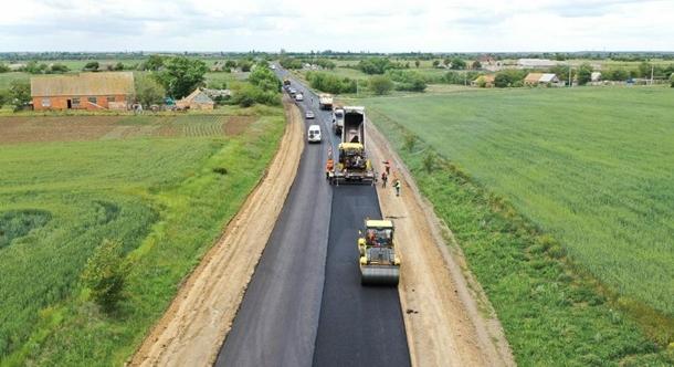 Hat fizetős autópályát építenek Ukrajnában és új osztályzási rendszert vezetnek be az alsósoknak: július 27-i hírösszefoglaló