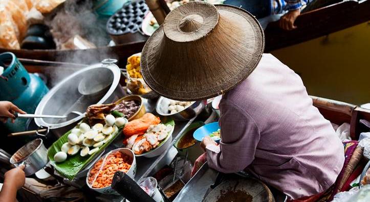 Thai salátahajó darált hússal – szénhidrátszegény, egzotikus finomság