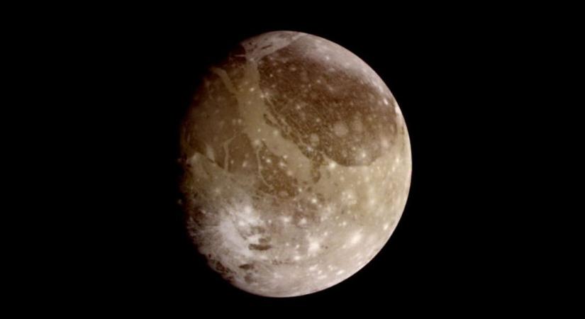 Vízpárát talált a Hubble a Ganymedes körül