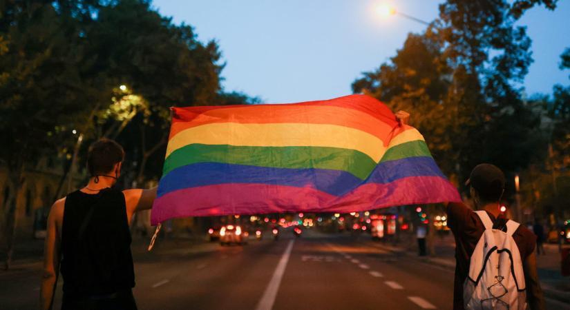 Barcelona átneveli a férfiakat az LMBTQ emberek elfogadása jegyében