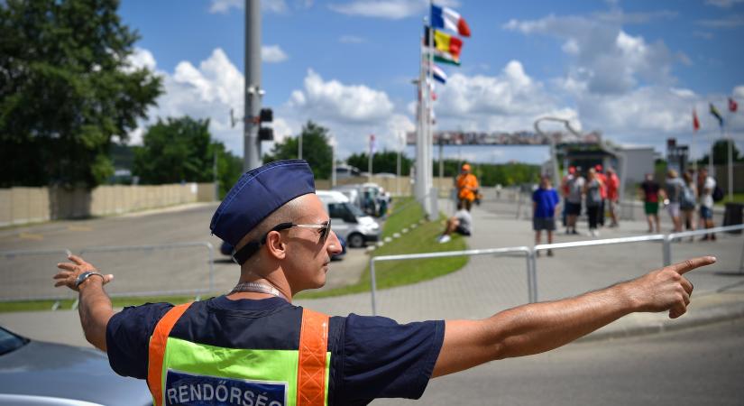 Sok rendőr lesz az utakon a hétvégi Forma-1-es Magyar Nagydíj miatt