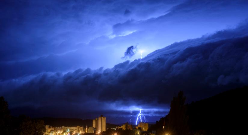 Készüljünk fel: heves viharok vetnek véget a kánikulának Nógrádban is