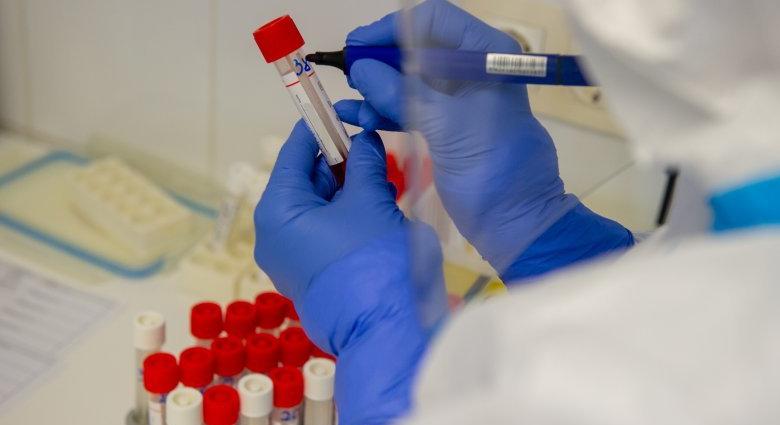 Öt új koronavírusos eset Kovászna megyében, mégis nulla a fertőzöttségi mutató – hogy lehet ez?