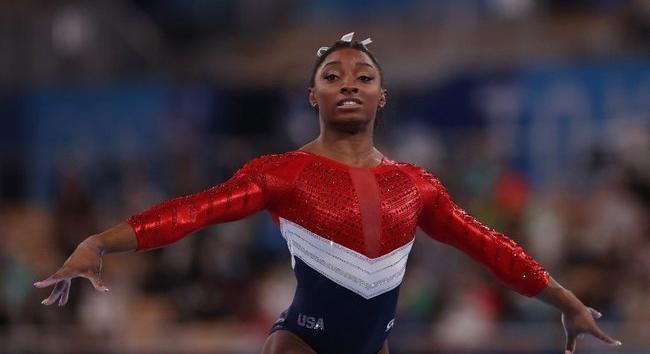 Zaklatás miatt léphetett vissza az olimpiai bajnok tornásznő