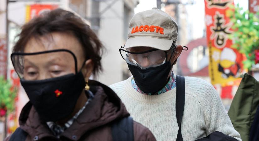 A járvány terjedése miatt Tokióban meghosszabbítják a rendkívüli állapotot
