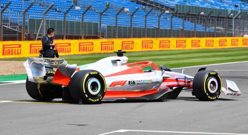 Verstappen: A legfontosabb, hogy jövőre több előzést lássunk az új F1-es autókkal