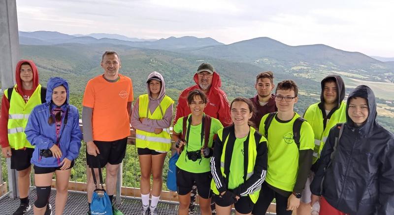 Istvánosok a Zempléni-hegységben – Huszonhárom gimnazista bringával hódította meg a csúcsokat