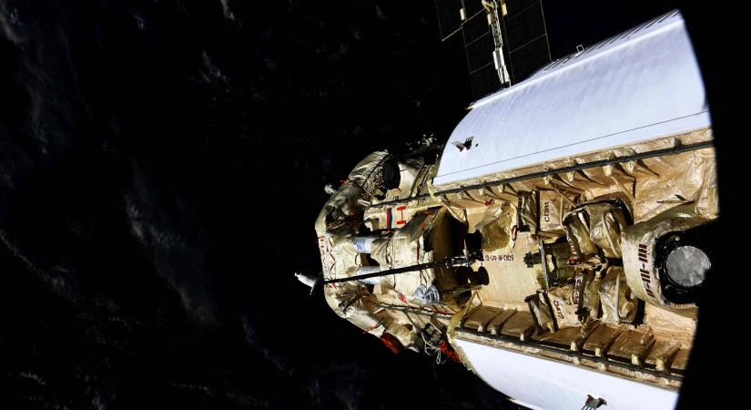 Súlyos problémák voltak a Nemzetközi Űrállomáson az orosz kutatómodul csatlakozása után