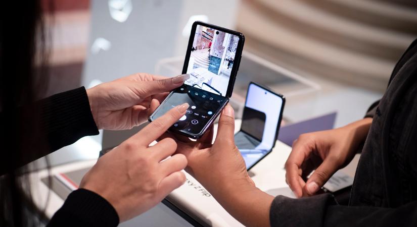 Csökken a kettéhajtható Samsung mobilok ára