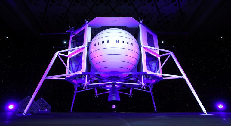 2 milliárd dollárt ajánl Bezos a NASA-nak, hogy esélyt kapjon a Blue Origin a Holdon