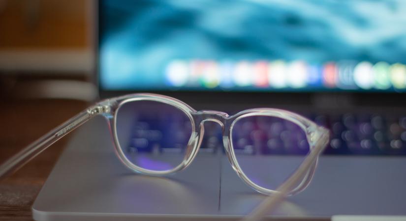 Ray-Ban okosszemüveg a Facebook következő nagy dobása