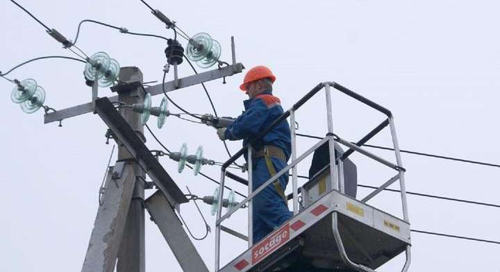 Több mint 350 település maradt áram nélkül Ukrajnában a szélsőséges időjárási viszonyok miatt