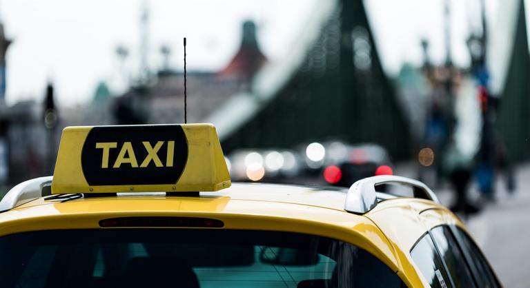 A járvány alatt 30 százalékkal csökkent a taxisok száma