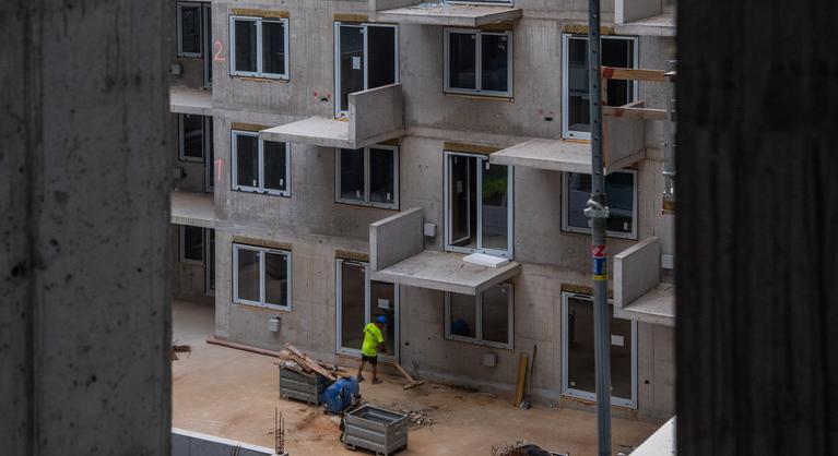 Kilőtt a lakásépítési kedv, több mint 20 ezer lakás épülhet az idén