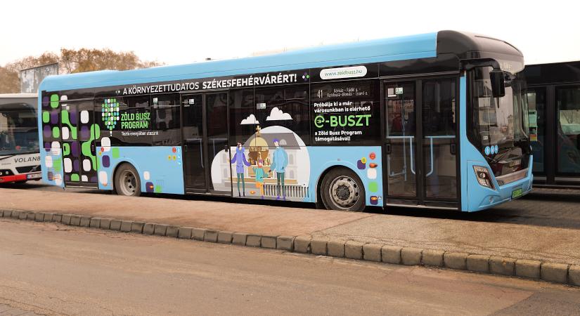 Tinzenkét darab elektromos busz érkezik Székesfehérvárra 2022-ben