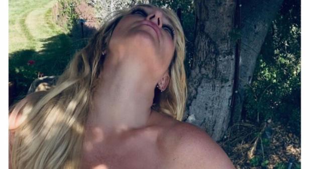 Félpucér videót posztolt magáról Britney Spears