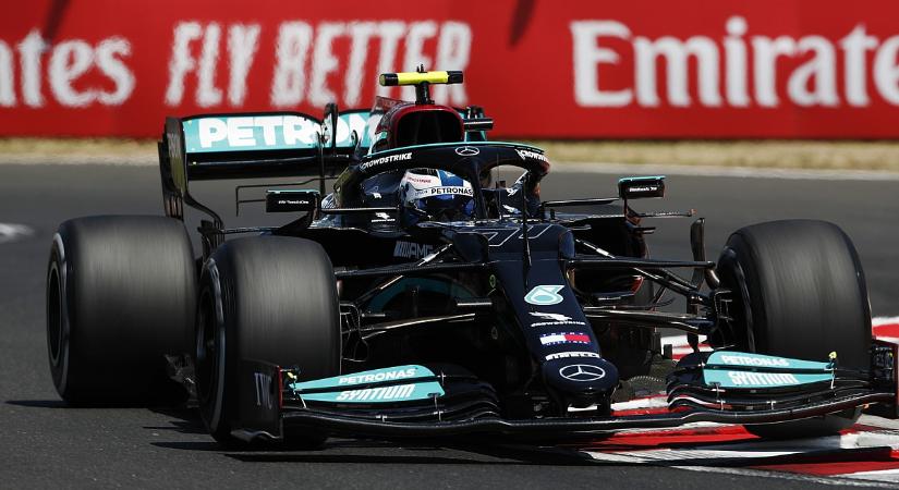 Bottas vezetésével Mercedes 1-2 a második szabadedzésen, Verstappen elégedetlen a Red Bull-lal