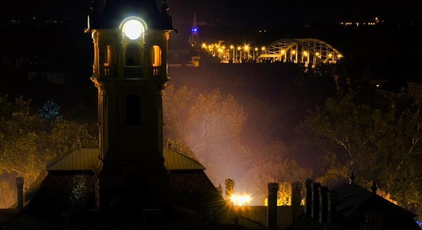 Szeged esti fényekben– városnéző séta