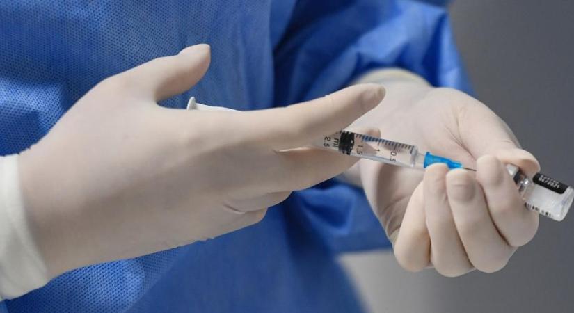 Erkölcsileg kifogásolható egyes egészségügyi dolgozók vakcinaellenessége a szerb járványügyi szakértő szerint