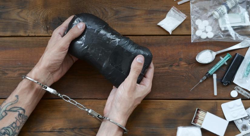 Banános dobozokban csempésztek át 9 milliárd forint értékű kokaint Romániába