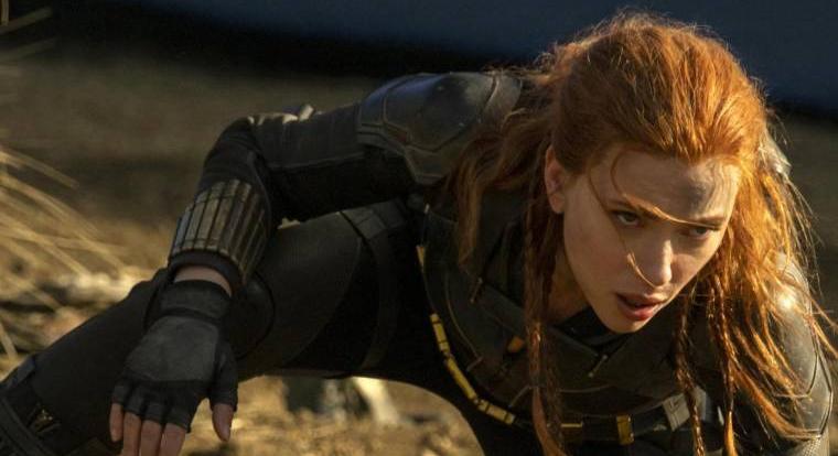 Áll a bál: Scarlett Johansson beperelte a Disney-t, a stúdió azonban visszavágott