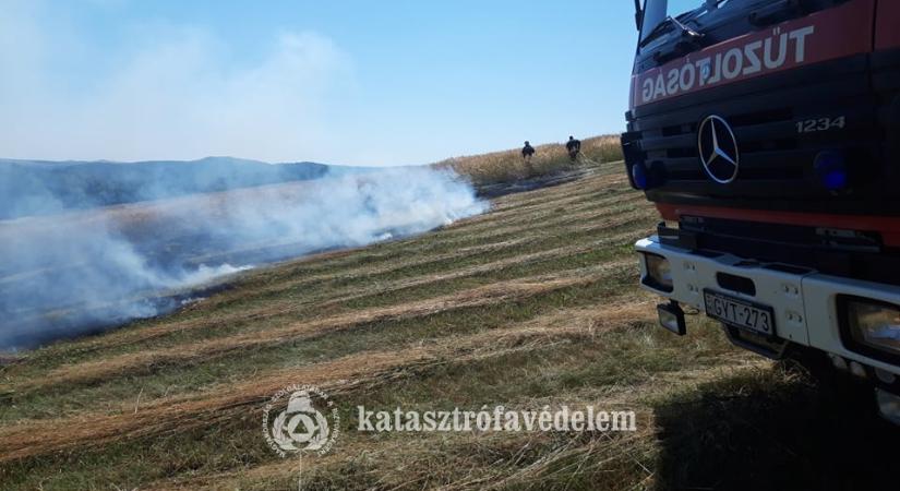 Szabadtéri tüzekhez vonultak pénteken a nógrádi tűzoltók