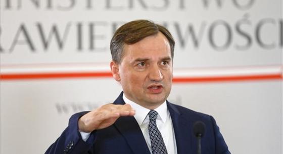 A lengyel kormány az Európa Tanácsnak is hadat üzen