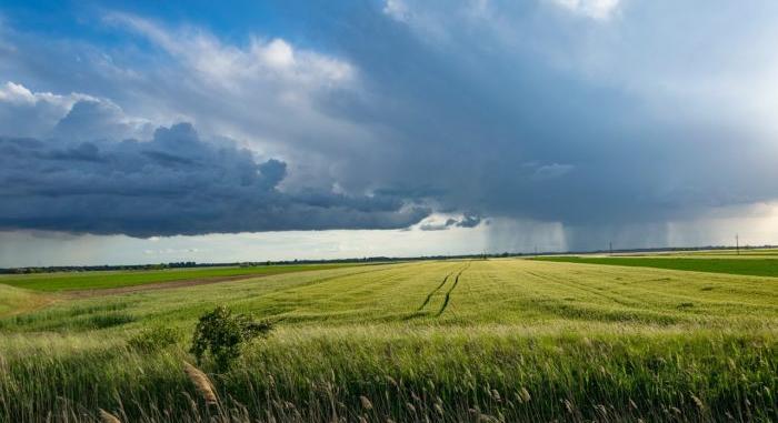 Figyelem! – Az erős viharok veszélye miatt riasztást adott ki a Szlovák Hidrometeorológiai Intézet