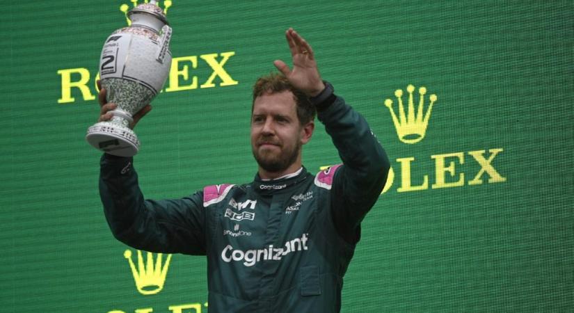 Magyar Nagydíj: szivárványos pólót és szájmaszkot vett fel Sebastian Vettel