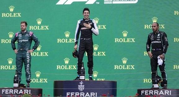 Lewis Hamilton üzent a Magyar Nagydíj-győztes Esteban Oconnak