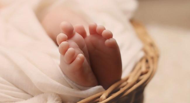 Még az orvosok is elsápadtak attól, amit az újszülött kislány gyomrában találtak
