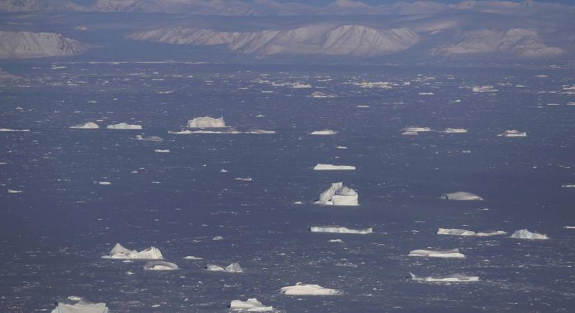 Egész Magyarországot pocsolyává áztatná az a jég, amely egy nap alatt olvadt el Grönlandon