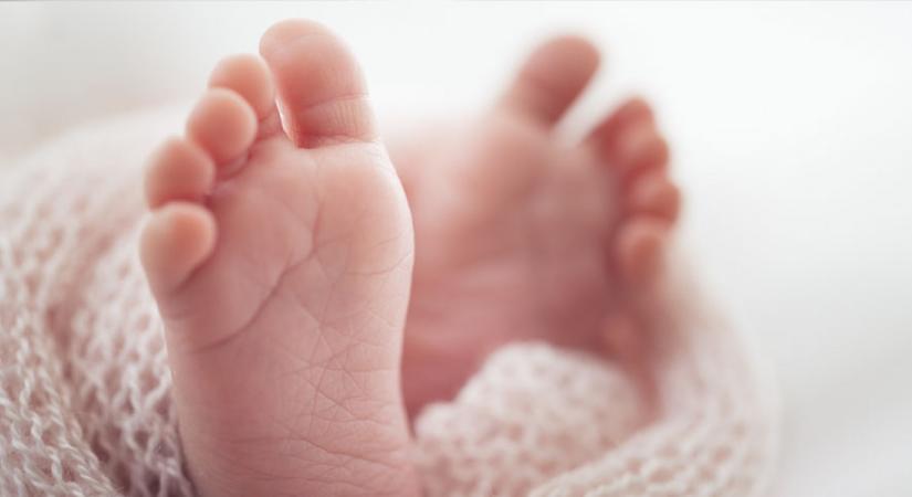 Az orvosok is ledöbbentek attól, mit találtak az újszülött kislány hasüregében